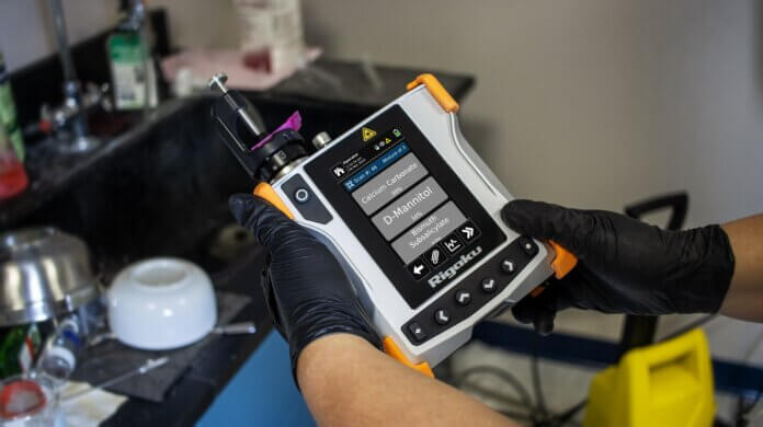 The CQL Max-ID™ handheld 1064 nm Raman analyzer