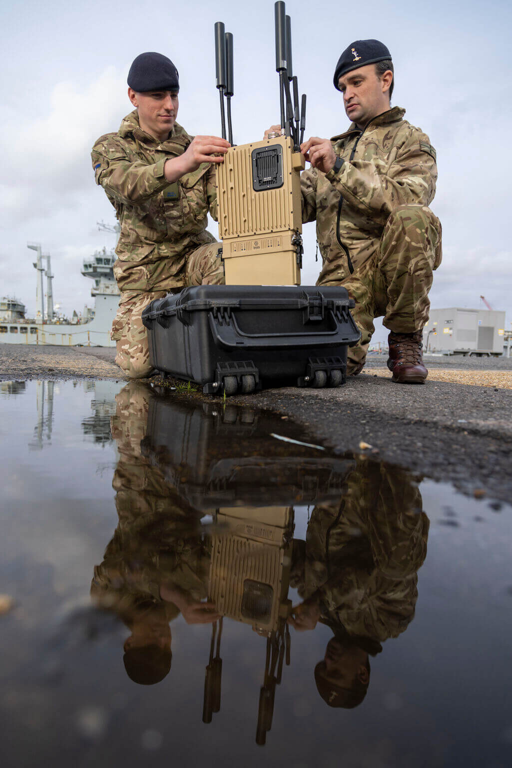 Fenix Banshee BTR Radio 